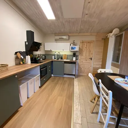 Familienzeit Am Wald, Sauna, Spielesammlung 헤젤